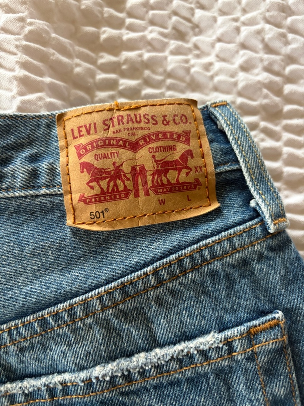 Levi's 501 Cutoff Jean Shorts - Picture 3 of 4